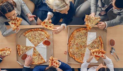 Why Jeff Bezos Two Pizza Rule For Meetings Is So Effective