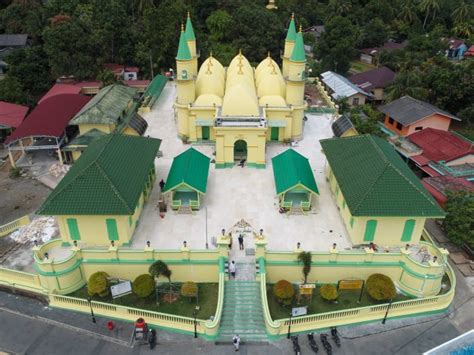 Masjid Raya Sultan Riau Masjid Bersejarah Di Indonesia Tempat Wisata