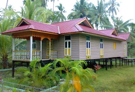 Desain rumah minimalis modern tropis 2 lantai kayu, atap limas, di lahan 15 x 32. Yuliana Mamerta Blog's: Tugas Tradisi Melayu