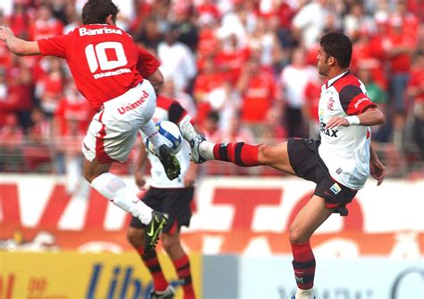 Escalação, fotos, vídeos e lances da partida. Jogos do Brasileirão: Flamengo x Internacional - História e Transmissão | Cultura Mix