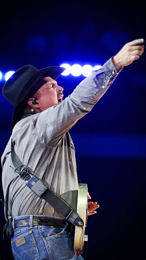 Garth Brooks Performs On Stage At The 2019 Iheartradio Music Awards