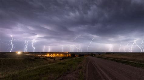 ____ i opened the window? Skies come alive as storms roll through Saskatchewan ...