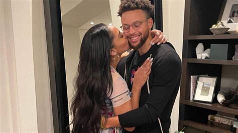 Steph Curry S Wife Ayesha Acknowledges His Alleged Nude Photo Leak With