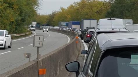 Due Incidenti Sulla Superstrada A Biella E Cerreto Lunghe Code La Stampa