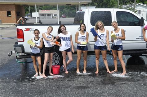 Fchs Rebels Cheerleaders Car Wash Donation Car Wash J Wesley Photography Flickr