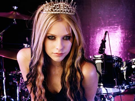 Avril Lavigne Model Resimleri Hd Kalitesi ile Mükemmel Resim Paylaşımları