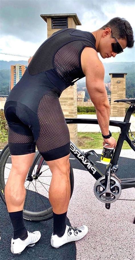 Pin By Mercurio On Muscle Men I Lycra Men Cycling Attire Cycling Outfit