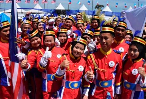 Pengerusinya ialah lord landsdowne dan timbalan pengerusinya ialah tun abdul razak. Rakyat Sabah dinasihat tidak terpengaruh anasir gugat ...