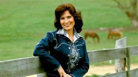 The True Story Of Loretta Lynn And Her 65 Million Fortune
