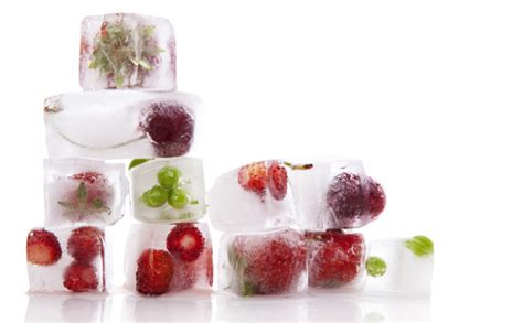 Trucos de cocina: Cómo hacer cubitos de hielo con fruta - Recetín | Recetín