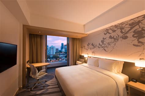 Hilton Garden Inn Singapore King Deluxe Room With Balcony