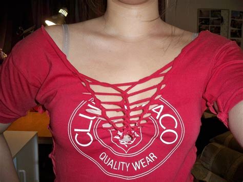 Cut Up The Front Of Your T Shirt Simple Diy Tutorial How To Cut Up A