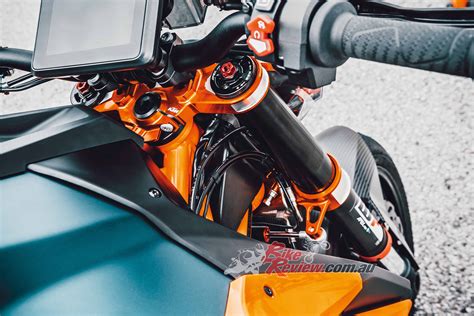 It does this in a way that. Review: World Launch, 2020 KTM 1290 Super Duke R - Bike Review