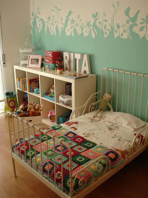 New or old, your bed can get a quick refresh, and your child will love the look that is unique to them! Casa de Retalhos | Quartos para garotinhas, Quarto para ...