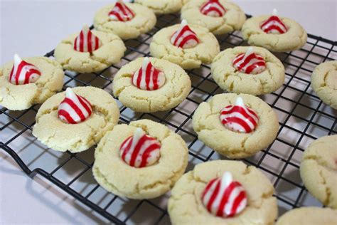 This recipe only calls for a few ingredients and if you're looking for a classic holiday favorite dessert, this is it! Peppermint Hershey Kiss Blossoms | Recipe | Kiss cookie recipe, Hershey kiss cookie recipe, Easy ...