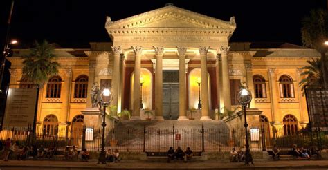 Teatro Massimo Il Teatro Più Grande Ditalia è A Palermo Bagliori Di