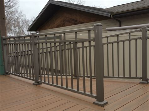 Riviera Ii Aluminum Railing Products Phillips Outdoors La Crosse Wi