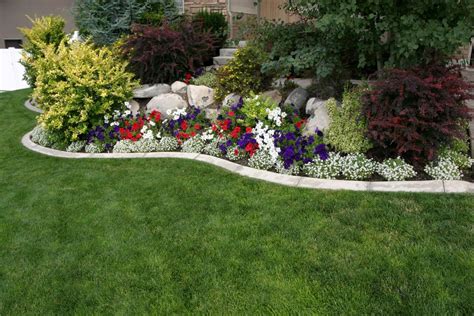 Jul 17, 2020 · 5. Street Corner Flower Garden Ideas