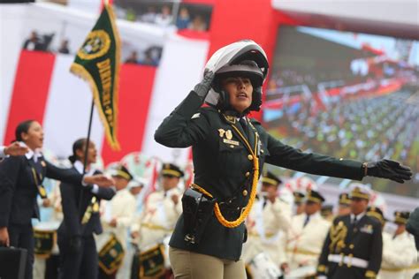 Policía Nacional Rinde Homenaje Al Perú En Desfile Cívico Militar El