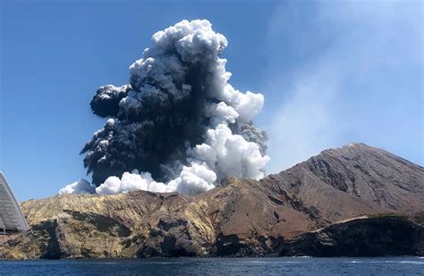 Why Both Volcanoes And Earthquakes Occur In New Zealand The Earth