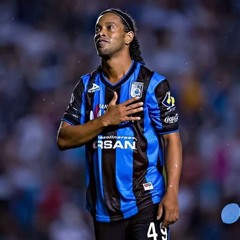 Tout sur ronaldinho, todo sobre ronaldinho gaucho ! Ronaldinho Gaúcho anuncia saída do Querétaro e deixa ...