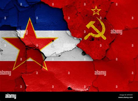 Las Banderas De Yugoslavia Y La Unión Soviética Fotografía De Stock Alamy