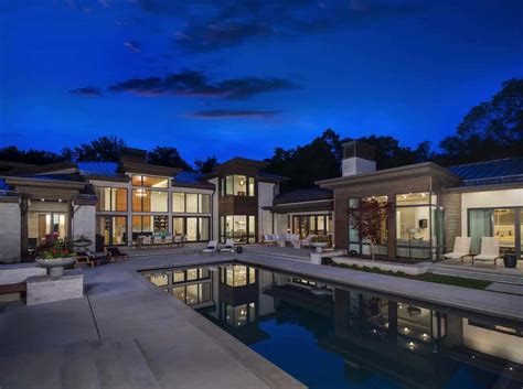 Modern Residence In Utah Showcases Exquisite Design Features