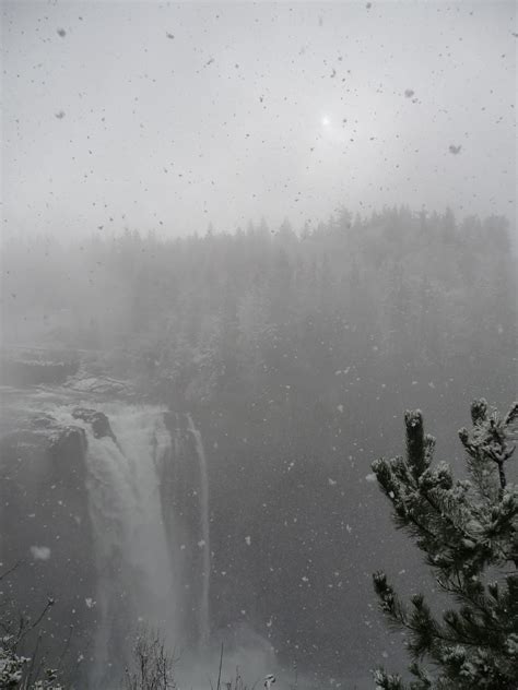 The Traveling Bastards Blog Travel Photo Of The Day Snoqualmie Falls