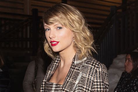 Taylor Swift Confirms One Major Folklore Fan Theory Vanity Fair