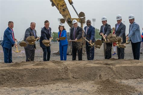 Buffalo Bills Nys Erie County Announce Start Of Construction On State