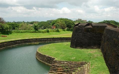 25 Regal Forts In India That Are Popular Tourist Attractions