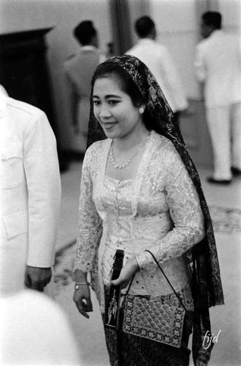 We did not find results for: Ini Profil Ibu Fatmawati dan Kisahnya Menjahit Sang Merah ...