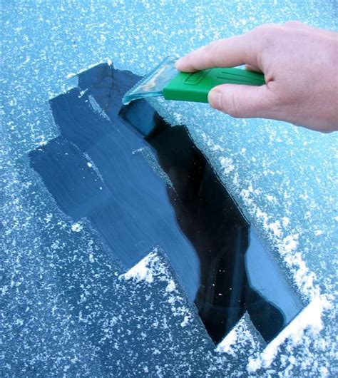How To Remove Ice From The Windshield The Cop Cart