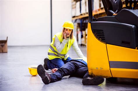 How To Avoid Forklift Warehouse Accidents