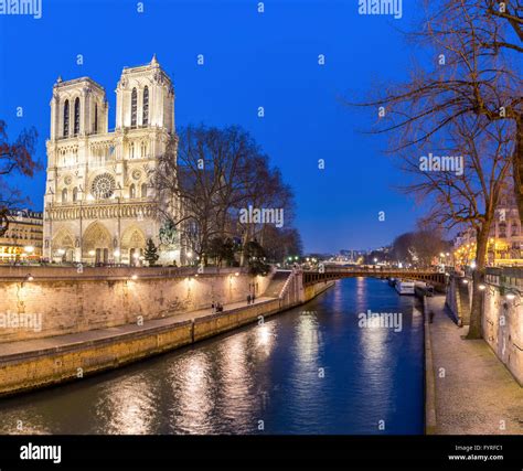 Paris Notre Dame At Dusk Stock Photo Alamy