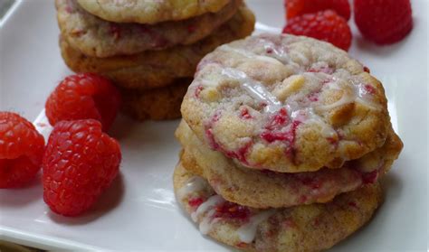 This butter cookie batter can be made very quickly in your food processor, although you can also make it by hand. Easy Raspberry White Chocolate Macadamia Nut Cookie Recipe ...