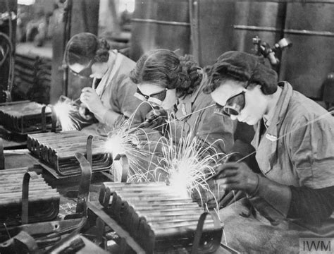 Women In Industry In Britain During The Second World War Imperial War Museums