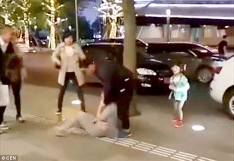 Shocking Weibo Video Shows Moment Chinese Man Beat Cheating Wife In Middle Of Street Daily