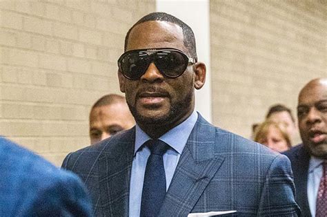 R Kelly Charged With More Sex Crimes