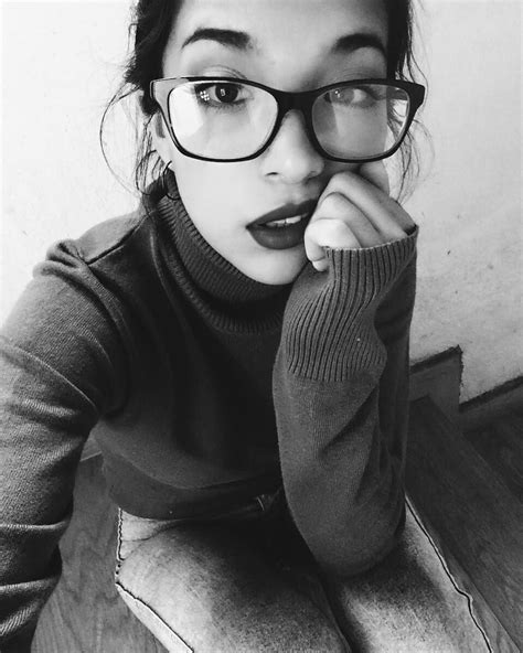 Nerdy Me Brunette Bnw Be Mexican Nerdylook Instagood Love Pretty Unicornlife Lalala