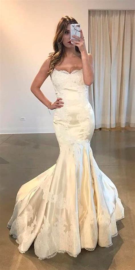 Browse by designer, size, style, price, location, condition and more. 30 Beautiful Wedding Dresses By Top USA Designers ...