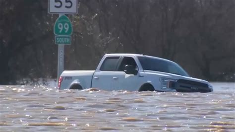 California Braces For More Storms Following Saturdays Flood Wsvn 7news Miami News Weather