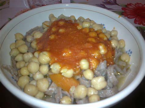 Maybe you would like to learn more about one of these? pasta integrale fatta in casa con ceci e sugo | Pasta ...