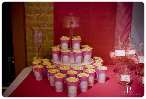 Incluye cocina, estacionamiento, guardias de seguridad, mesas, silla manualidades creativas Vintage: Ideas de candy bar para ...