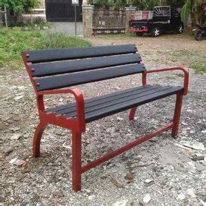 Contoh meja ruang tamu minimalis, model kursi dari besi hollow, kursi tamu besi hollow, kursi dari besi kotak, kursi meja kursi besi minimalis modern kab sleman jualo sumber www.jualo.com. Jual kursi besi minimalis di lapak Jakfar Amir jakfar_amir