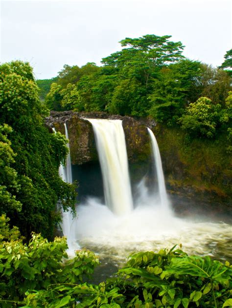Must Visit These Waterfalls In Hawaii Utr Villagers