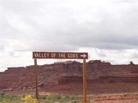 The rock is notoriously loose and the area is deserted, so this area is best left for experienced the valley of the gods road is a graded dirt road with sharp turns and wash crossings. The Woman in the Bathtub - Picture of Valley of the Gods ...