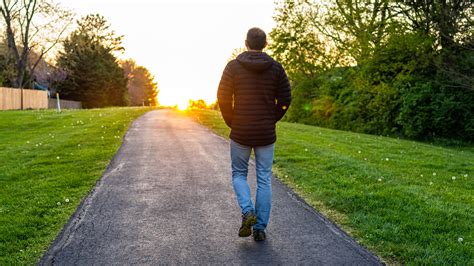 Just 2 Minutes Of Walking After A Meal Is Surprisingly Good For You