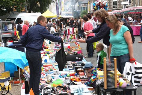 vide greniers brocantes braderie… quelle différence entre les déballages actu