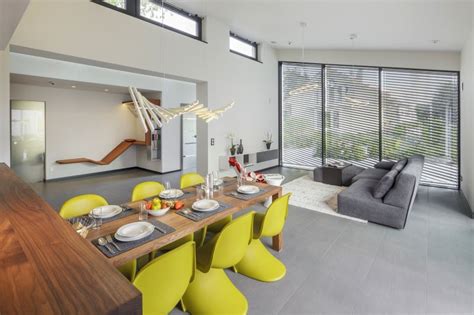Wohnzimmer einrichtung aus dem haus stuttgart von fingerhut haus. Unser Musterhaus-Wohnzimmer in Fellbach bei Stuttgart ...
